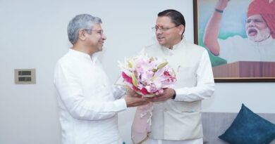 केंद्रीय रेल मंत्री ने मुख्यमंत्री के अनुरोध पर बनबसा रेलवे स्टेशन पर अमृतसर–टनकपुर एक्सप्रेस के ठहराव को स्वीकृति केंद्रीय रेल मंत्री ने मुख्यमंत्री के अनुरोध पर बनबसा रेलवे स्टेशन पर अमृतसर–टनकपुर एक्सप्रेस के ठहराव को स्वीकृति
