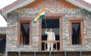 मुख्यमंत्री धामी ने मुख्यमंत्री आवास पर तिरंगा लगाकर दिया ‘हर घर तिरंगा’ का संदेश