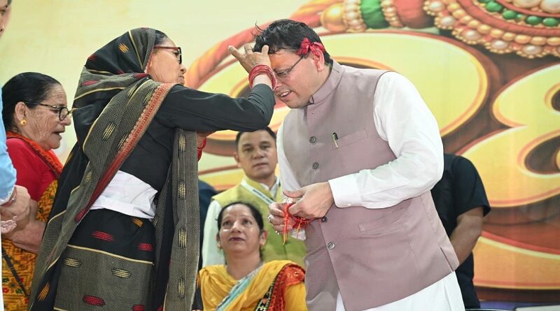 सीएम धामी की महिलाओं को बड़ी सौगात, 60 साल की उम्र से महिलाओं को रोडवेज की बसों में निशुल्क यात्रा