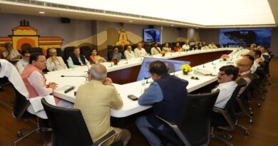 दिल्ली में प्रवासी बुद्धिजीवियों से सीएम धामी ने किया संवाद, सुझावों को नीति में शामिल करने की बात दिल्ली में प्रवासी बुद्धिजीवियों से सीएम धामी ने किया संवाद, सुझावों को नीति में शामिल करने की बात