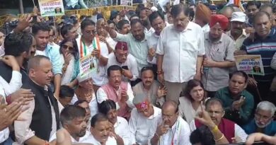 मुख्य चुनाव आयुक्त ज्ञानेश कुमार के इस्तीफे की मांग को लेकर कांग्रेस ने किया सचिवालय घेराव मुख्य चुनाव आयुक्त ज्ञानेश कुमार के इस्तीफे की मांग को लेकर कांग्रेस ने किया सचिवालय घेराव